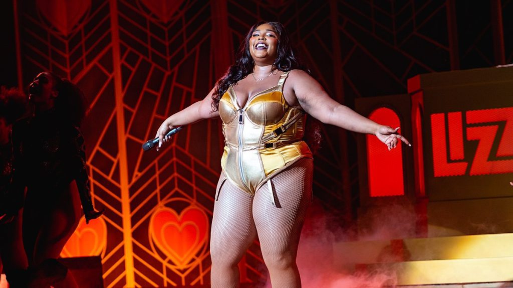 Plus size women fashion