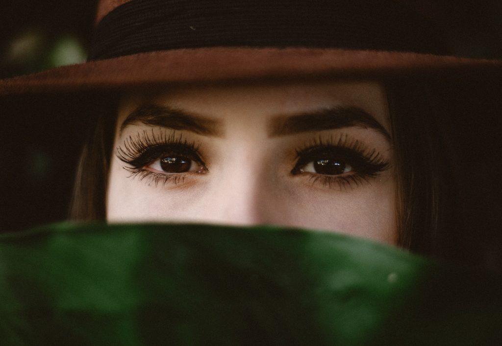 lashes thickening