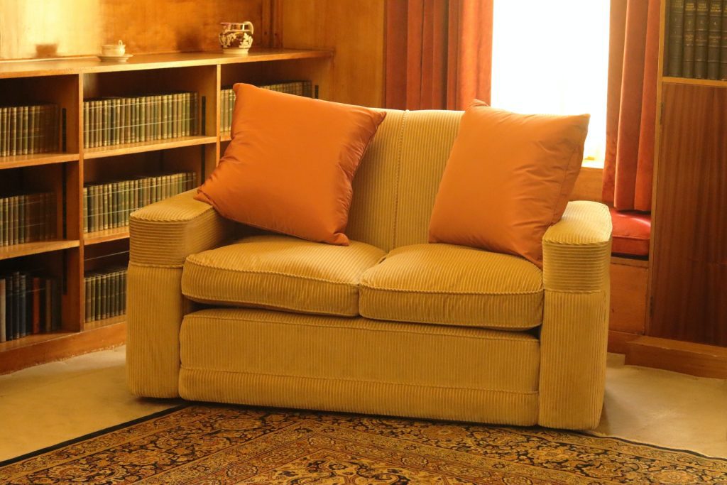 Choosing the Right Sofa Trend 
